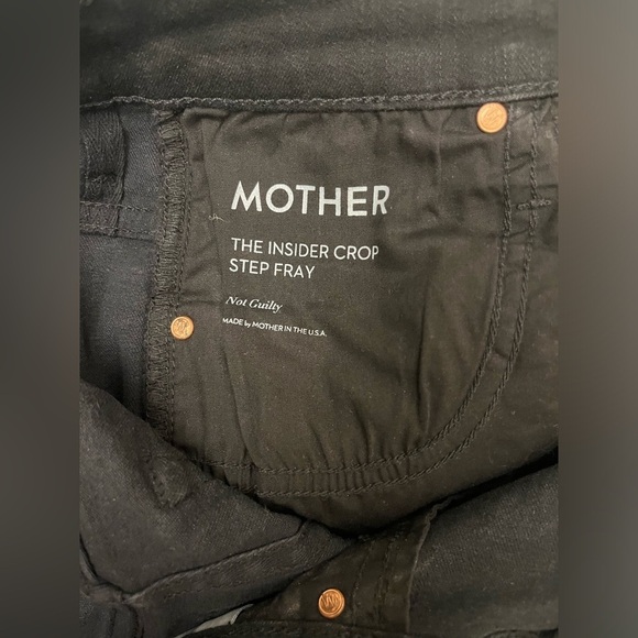 Mother Insider Crop Step Fray in Not Guilty Black Asymmetrical Raw Cut Hem Jeans - Picture 4 of 13